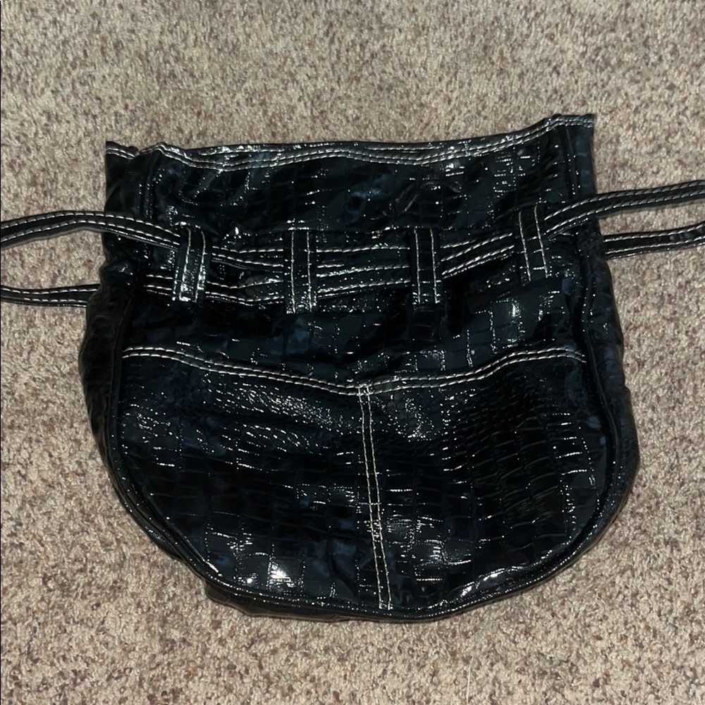 Elegant Black Croc-Embossed Women's Bag